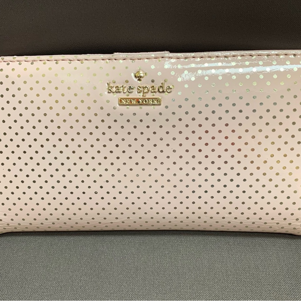 Beautiful Kate Spade Bifold Wallet. EUC!